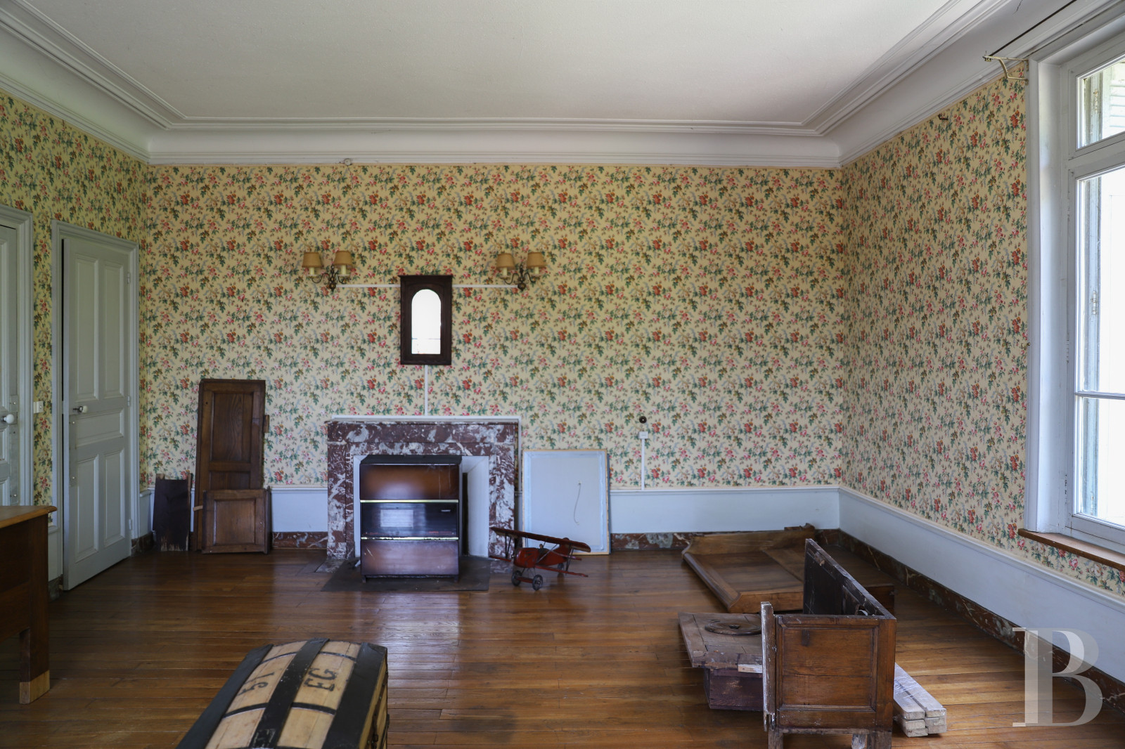 A 19th century chateau and surrounding park available for film projects in Saône-et-Loire, in the south of Morvan - photo  n°22